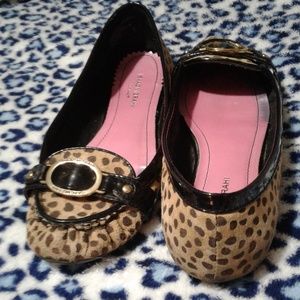 Isaac Mizrahi LOGO REAL LEATHER sz8 Ballet Shoes